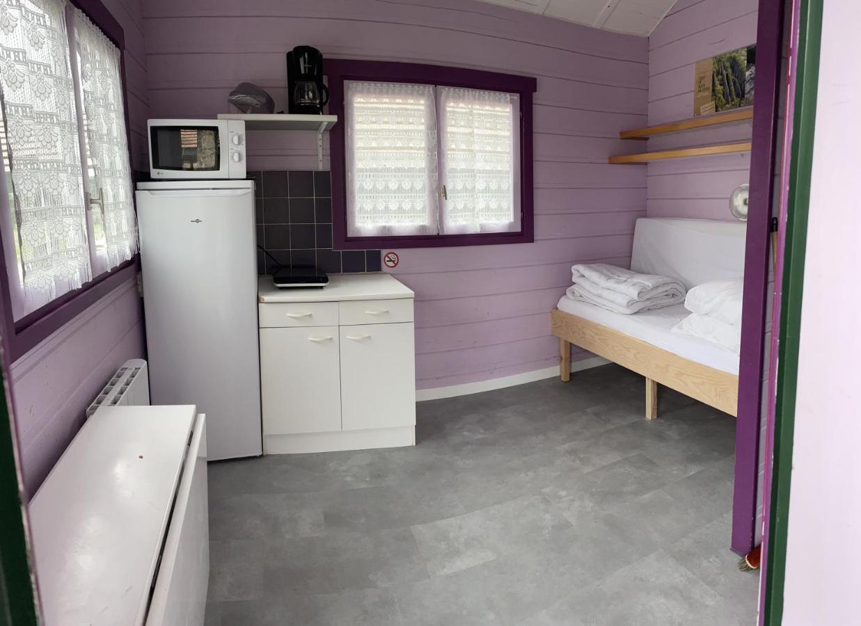 Camping Les Etoiles Saint-Sornin-Lavolps Exteriér fotografie