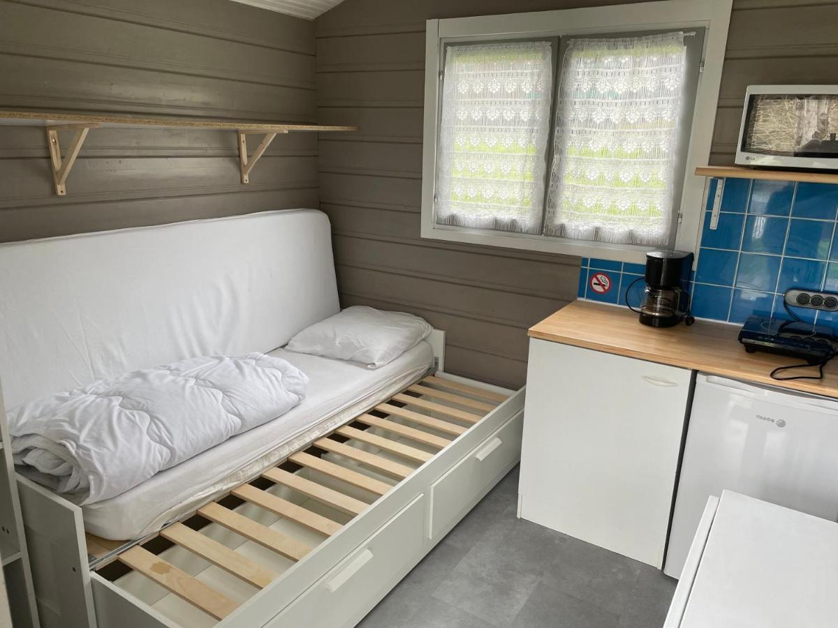 Camping Les Etoiles Saint-Sornin-Lavolps Exteriér fotografie