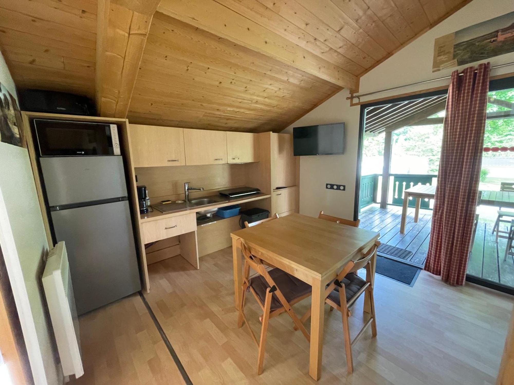 Camping Les Etoiles Saint-Sornin-Lavolps Exteriér fotografie
