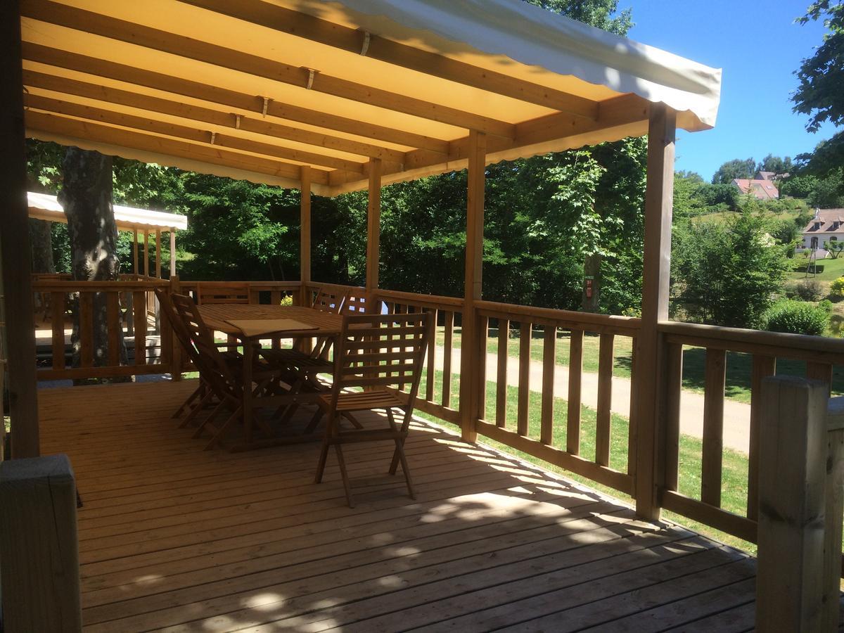 Camping Les Etoiles Saint-Sornin-Lavolps Exteriér fotografie