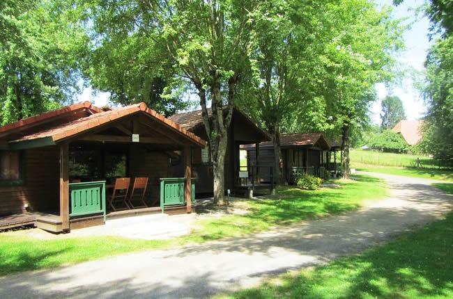 Camping Les Etoiles Saint-Sornin-Lavolps Exteriér fotografie